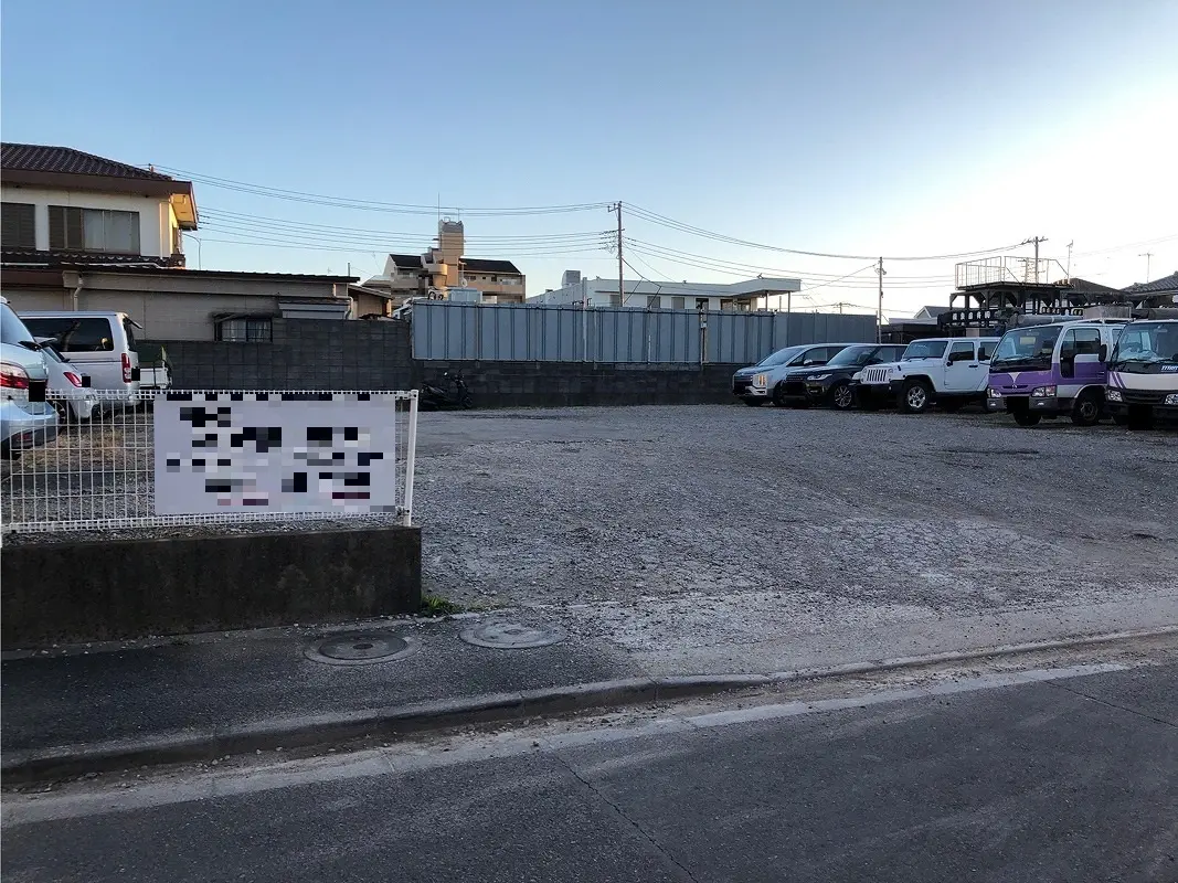 足立区六木３丁目　月極駐車場